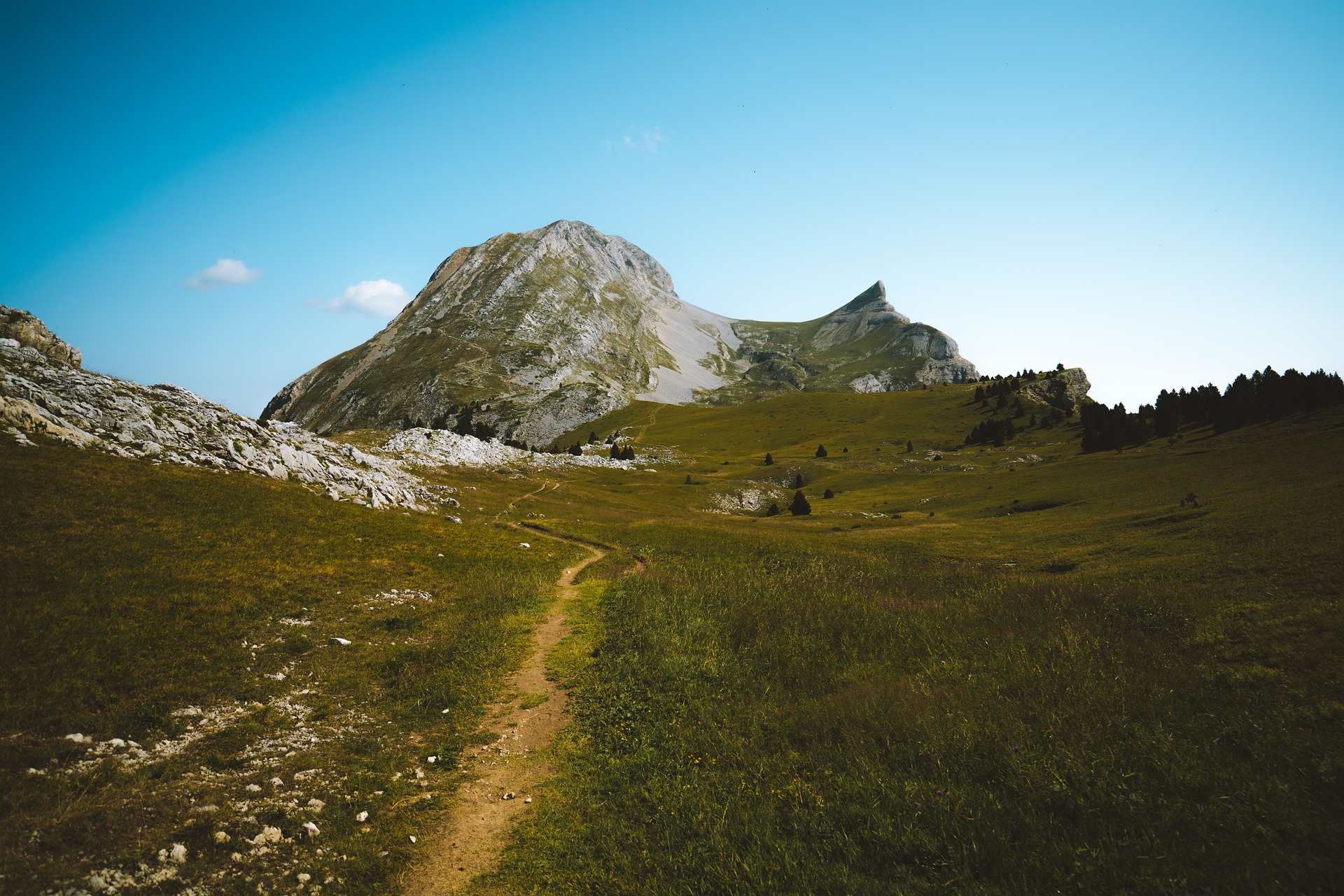 Photo montagnes du Vercors proches de la jacine centre de vacances aux séjours adaptés pour tous